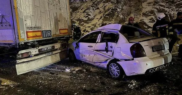Kayseri’de zincirleme felaket! 8 araç birbirine girdi: 5 kişi yaralandı