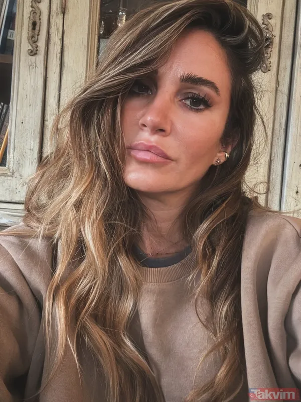 Rojda Demirer’den şaşırtan itiraf: Başrolleri bakın neden reddediyormuş! - 9