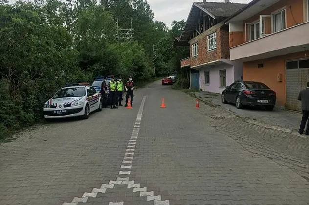 Bartın'da komşularının yaktığı lambadan rahatsız olan şahıs tüfekle dehşet saçtı!