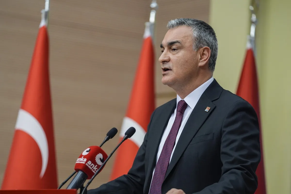 chpde-degisim-suruyor-5-ile-yeni-il-baskani-atandi-1786549743895.jpeg CHP’de 5 ile yeni il başkanı atandı! Kongre takvimi eylülde açıklanacak-3
