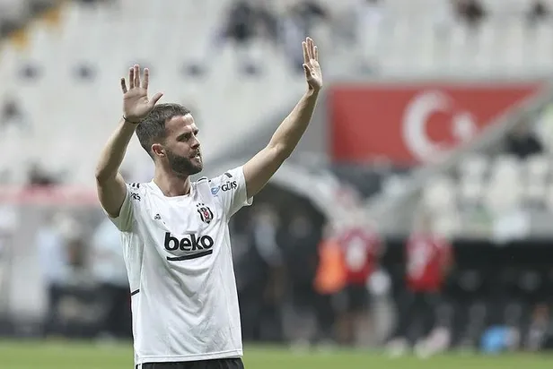 galatasaraya-barcelona-sozu-listede-pjanic-de-jong-ve-braithwaite-var-1647128429673.jpeg Galatasaray'a Barcelona sözü! Listede Pjanic, De Jong ve Braithwaite var...-3