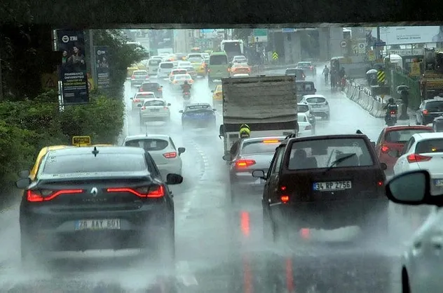 Meteoroloji'den Marmara Bölgesi için sağanak yağış uyarısı | 6 Eylül Cuma hava durumu: İstanbul'da yağmur var mı?