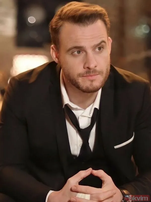 Kerem Bürsin ve sevgilisinden fanatik duruş! Aşk dolu kareler... - 2