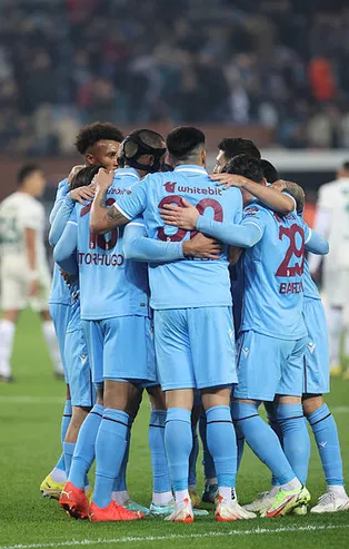 Fırtına evinde çok rahat! Trabzonspor 3 - 0 Giresunspor MAÇ SONUCU