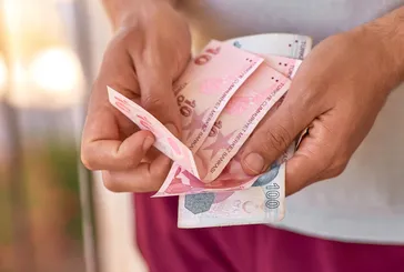 %13.36 zam cepte! SSK ve Bağkur emeklisine Kurban Bayramı öncesi 2. ikramiye jesti! SGK ayın 2-3-4-5’inde...