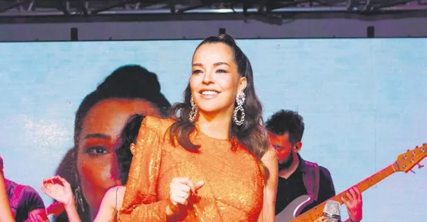 Bengü sahnelere jet hızıyla döndü