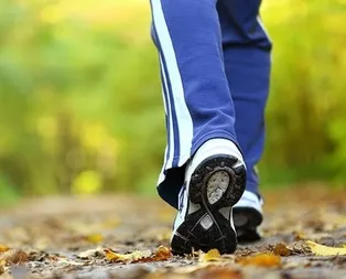 Günde 10 bin adım fıtıktan korunalım