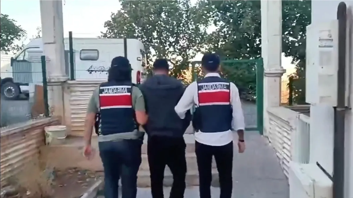 Bakan Yerlikaya duyurdu! Siber dolandırıcılık operasyonu: 12 gözaltı