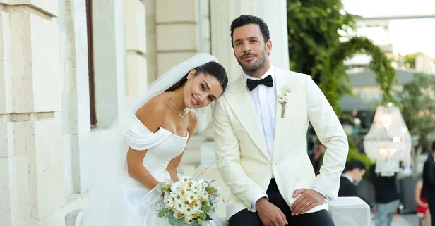 Aşk ve Gözyaşları’nın yıldızları Hande Erçel ve Barış Arduç’tan izleyicilerine sıcak selam!