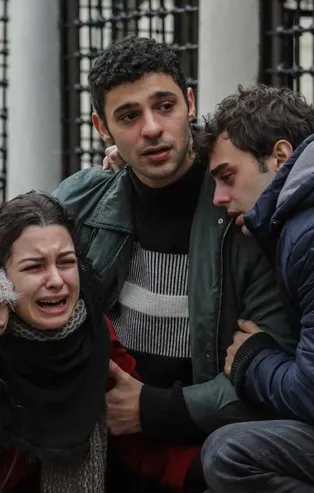 Türkiye'yi kalbinden vurdu! Herkes Kardeşlerim 1. bölümü konuşuyor...