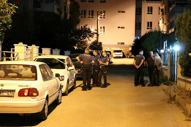 İzmir'de alacak verecek davası kanlı bitti