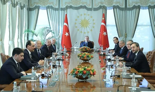 koronavirusu-atlatan-baskan-erdogandan-onemli-aciklama-vatandasimizi-enflasyona-ezdirmeyecegiz-1644614380588.jpeg Koronavirüsü atlatan Başkan Erdoğan'dan Cuma namazı sonrası önemli açıklama: Vatandaşımızı enflasyona ezdirmeyeceğiz-6