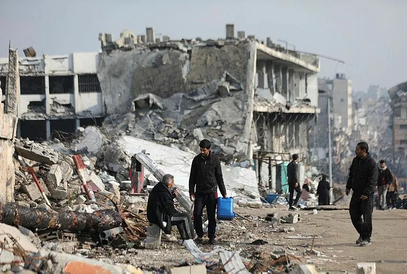 Soykırımcının finansörleri batıyor