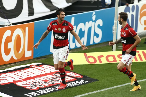 fenerbahcede-stoper-operasyonu-suruyor-henrique-tamam-nino-yolda-1658742912919.jpg Fenerbahçe'de stoper operasyonu sürüyor! Henrique tamam, Nino yolda-2