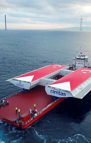 Taşınması tam 18 saat sürdü! 700 ton ağırlığında, Türkiye merakla bekliyor