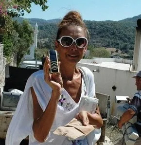 bilun-dohmen-kimdir-nerelidir-eski-manken-bilun-dohmen-neden-koye-yerlesti-1612791673273.jpg Bilun Dohmen kimdir, nerelidir? Eski manken Bilun Dohmen neden köye yerleşti?-3