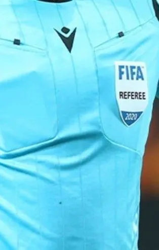 SON DAKİKA: Portekiz basınından bomba iddia: Maçları yabancı hakemler yönetebilecek