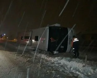 Tokat'ta yolcu otobüsü devrildi: Çok sayıda yaralı var thumbnail