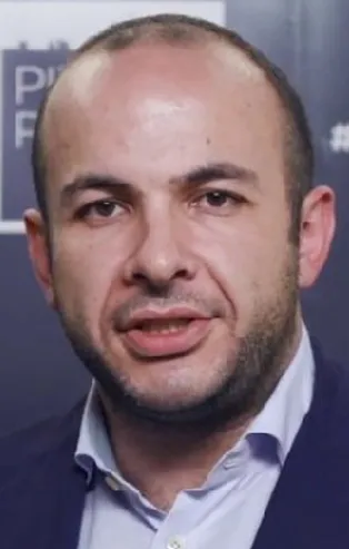 FETÖ'nün İngiltere'deki çakalı! Kraliyet Ailesi'ni karıştıran rüşvet skandalının kilit ismi Selman Türk