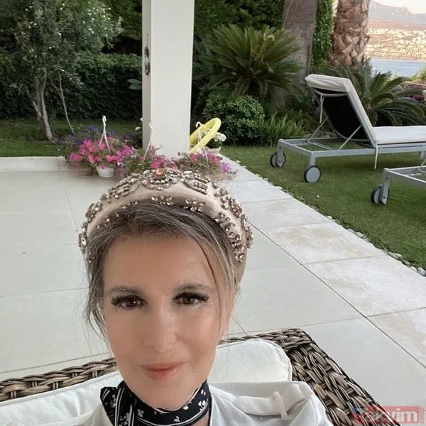 Plajlar güzel görsün! Yeşilçam yıldızı Filiz Akın'ın beslenme tüpü çıkarıldı! İlk iş siyah mayosunu giyip kendini serin sulara attı - 4