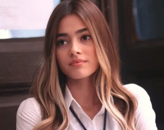 Hande Erçel'in ikizini buldu!-8