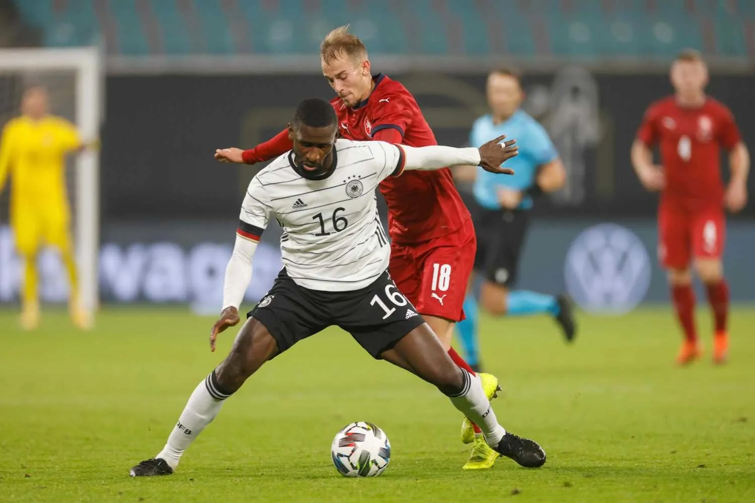 Beşiktaş'tan 3 bomba birden! Ayrılıkların sonrası transferler peş peşe - 24