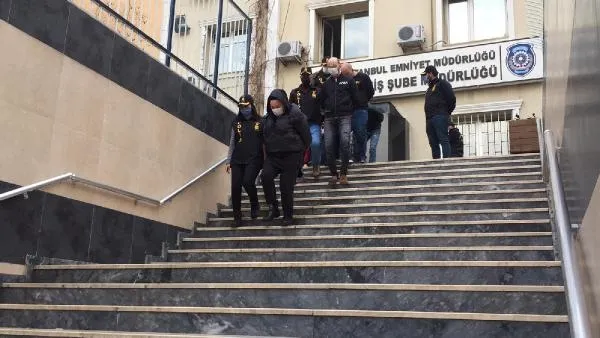 +18 Kataloglu fuhuş! Çete lideri tek tek not almış! İstanbul'da fuhuş operasyonu!-6