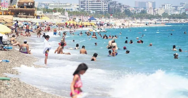 Türkiye’de tatil göçü başladı tam 10 milyon kişi yollara aktı! Havada, karada, denizde bayram var