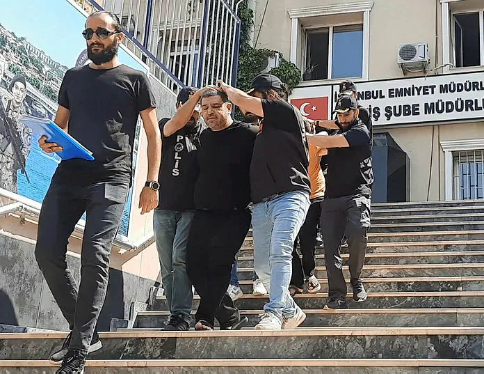 Esenyurt’ta korkunç cinayet! Arkadaşını evinde öldürdü