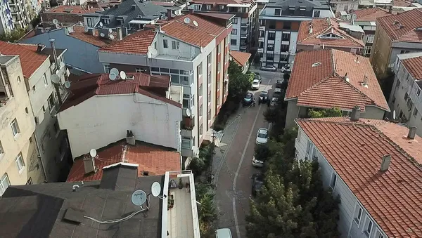 Avcılar'da 2 bina tahliye edildi: Deprem oluyor sandık-3