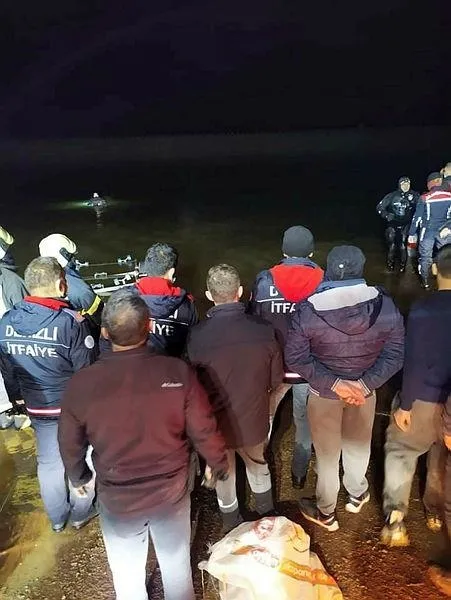 SON DAKİKA: Sohbet etmek için gölete giden 5 arkadaştan 2’si kayboldu! Annenin feryadı yürekleri dağladı-3