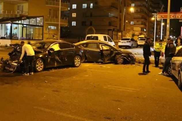 Diyarbakır'da feci kaza