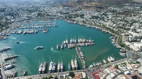 Yunan suları boş kaldı! Sosyete Bodrum ve Göcek'teki limanlara bağlandı - 4