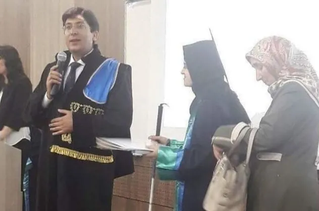 Sakarya Üniversitesi mezuniyet töreninde duygu dolu anlar