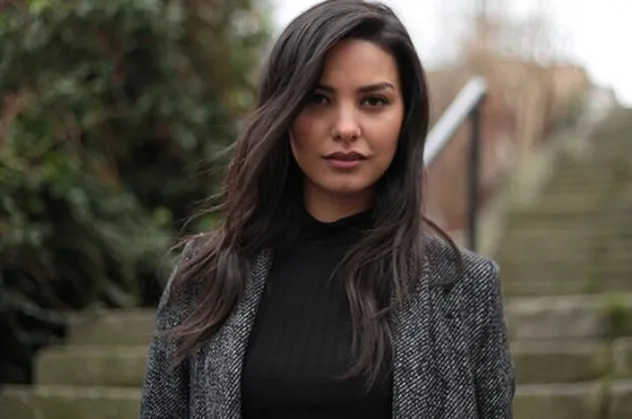Hazal Filiz Küçükköse kimdir? Bikinili pozlarıyla gündem olan Hazal Filiz Küçükköse kaç yaşında?