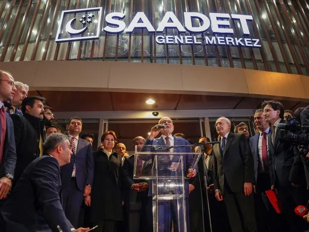 kemal-kilicdaroglunu-mucahid-ilan-eden-saadet-partililere-olay-hatirlatma-bir-firsatini-bulsalar-bizi-sorgusuz-1678604614530.jpeg Kemal Kılıçdaroğlu'nu 'Mücahid' ilan eden Saadet Partililere olay hatırlatma: Bir fırsatını bulsalar, bizi sorgusuz sualsiz boğdururlar-3