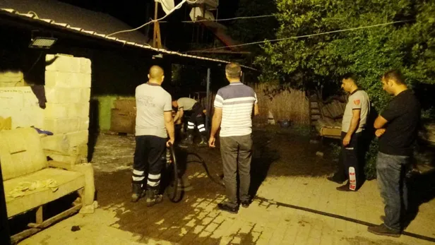 Hatay'da korkunç olay! Fren yerine gaza basınca kızını ezdi-3