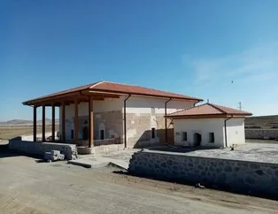 500 yıllık Kutluhan Camii bayram namazına hazır