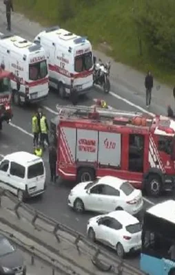 Zincirleme trafik kazası! Trafik durdu!