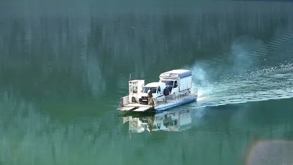 18-yasindaki-busra-feribot-kullaniyor-hayali-kaptan-olmak-1615362665696.jpg 18 yaşındaki Büşra feribot kullanıyor! Hayali kaptan olmak-5