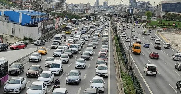 İstanbul’da kısıtlama öncesi trafik kilitlendi! | YOL DURUMU