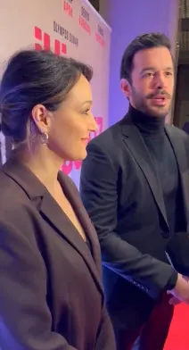 Hanımcı Barış iş başında! Barış Arduç'un Gupse Özay'a bakışları olay oldu "Öv beni hayatım" Birbirlerini yere göğe sığdıramayan çift... - 11