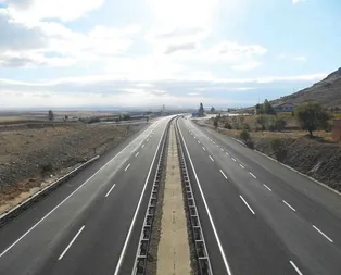 Bölünmüş yolda 2023 hedefi 36 bin 500 kilometre