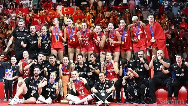 Saha da coşturuyor dışarıda da! Melissa Vargas Dj kabinine geçti geceye damgasını vurdu! Herkesin dilinde Vargas var - 12