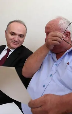 Başbakan Yıldırım'ın mektubu şehit babasını ağlattı