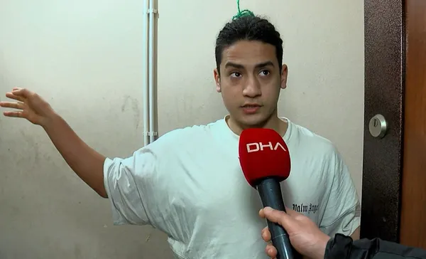 istanbul-bahcelievlerde-afrika-kupasi-finalinde-misirin-kalecisinin-penalti-kurtarmasina-sevinen-misirlilar-bi-1644389337360.jpg İstanbul Bahçelievler'de Afrika Kupası finalinde Mısır'ın kalecisinin penaltı kurtarmasına sevinen Mısırlılar bıçaklı saldırıya uğradı-10