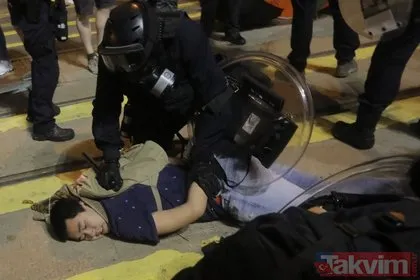 Çin Hong Kong’da protestolar devam ediyor! Sokaklar savaş alanına döndü