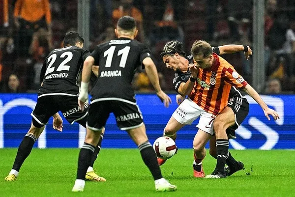 galatasaray-sahasinda-besiktasi-maglup-etti-var-maca-damga-vurdu-1697911192399.jpeg