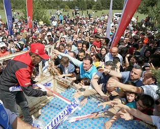 Uçurtma şenliği izdihama dönüştü