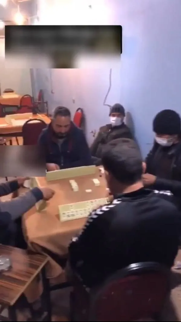 Cezayı kimin ödeyeceğini belirlemek için oyun oynamaya devam ettiler!